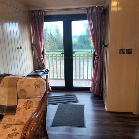 Rathgillen Cabin Nobber 外观 照片