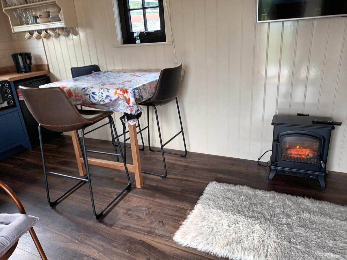 Rathgillen Cabin Nobber 外观 照片