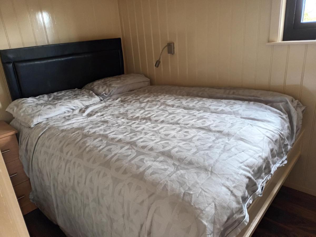 Rathgillen Cabin Nobber 外观 照片