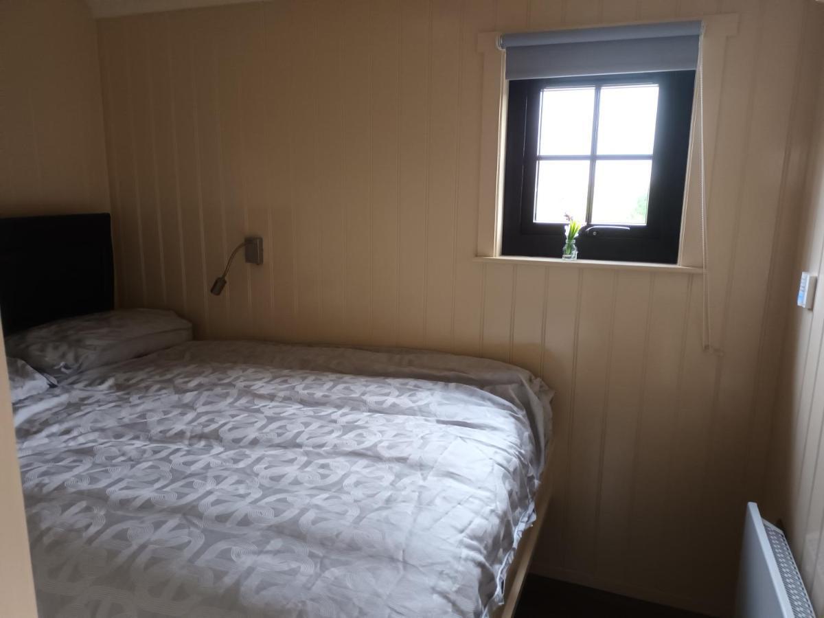 Rathgillen Cabin Nobber 外观 照片