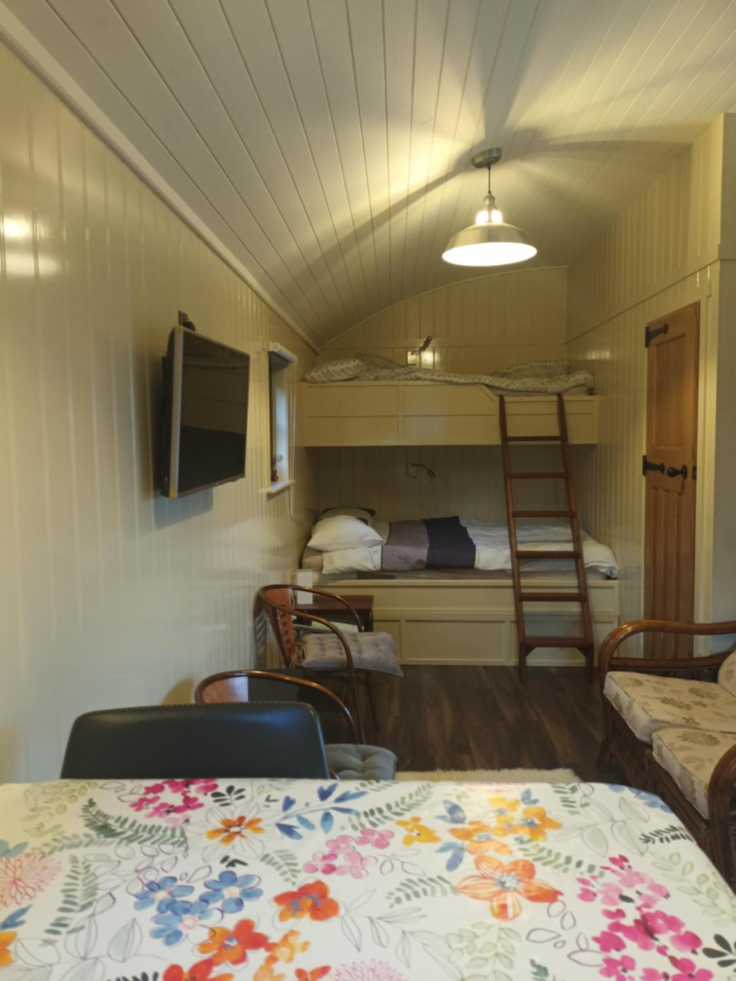 Rathgillen Cabin Nobber 外观 照片