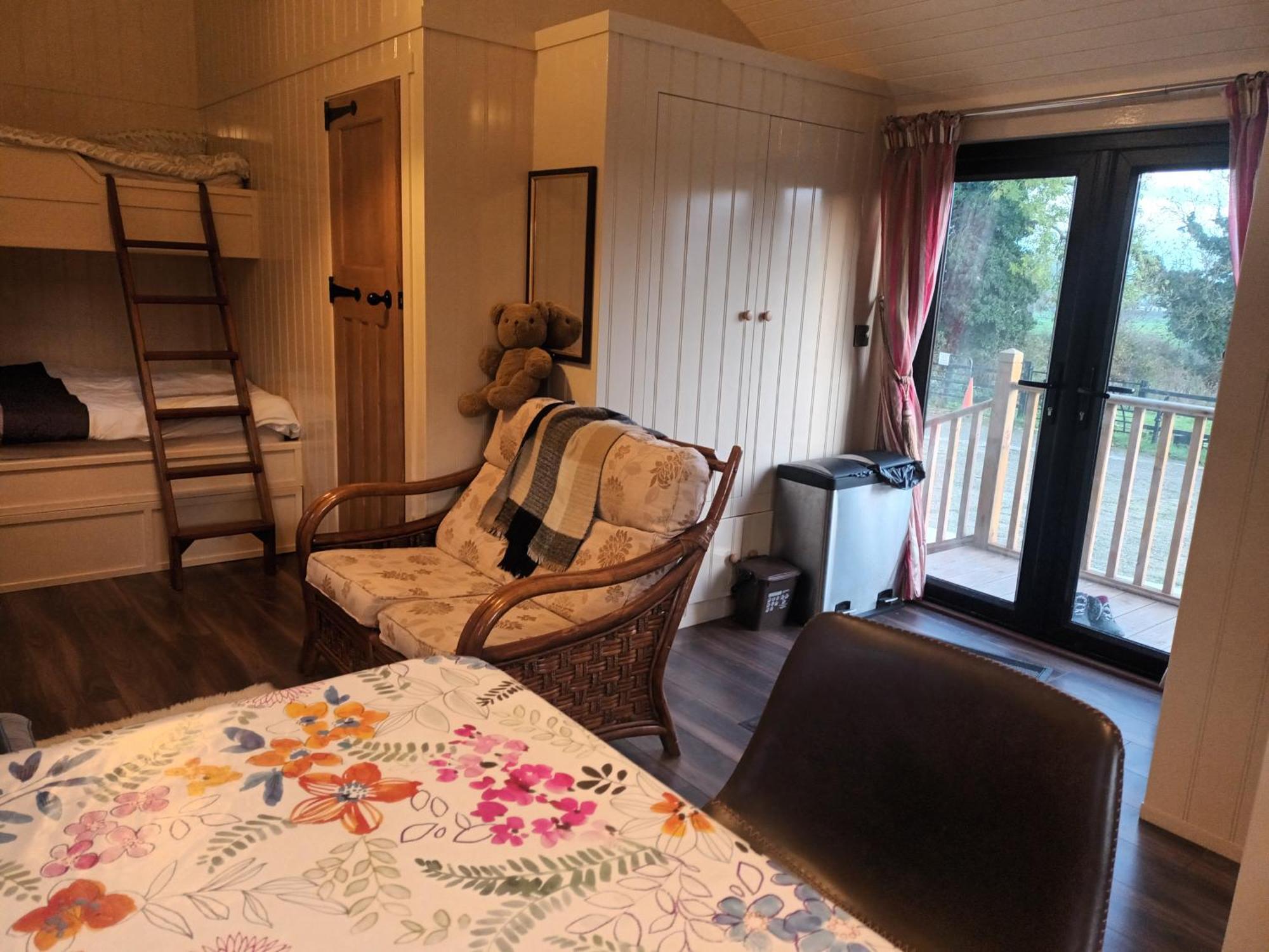 Rathgillen Cabin Nobber 外观 照片